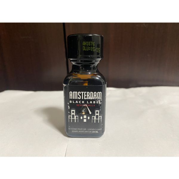 新到貨！RUSH POPPERS歐洲原裝限量經典Poppers Amsterdam Black Label - 24ml阿姆斯特丹 黑標版！阿姆斯特丹的浪漫黑夜誘惑感十足！男性陽剛雄野氣氛獨特肌壯調性無論入門中階與進階都可享受極致肏幹-比利時製造 RUSH,POPPERS,RUSH芳香,買RUSH,buy poppers,rush芳香,助性,助興,春藥,肛交,同志,男同志,gay,1069,gay用品,情趣用品,成人用品,性愛用品,肛門放鬆,玩屁眼,幹屁眼,肛交舒緩,賣rush,哪裡有賣rush,哪裡可買rush,sell poppers