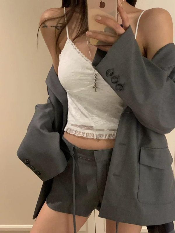 精緻蕾絲細肩背心 