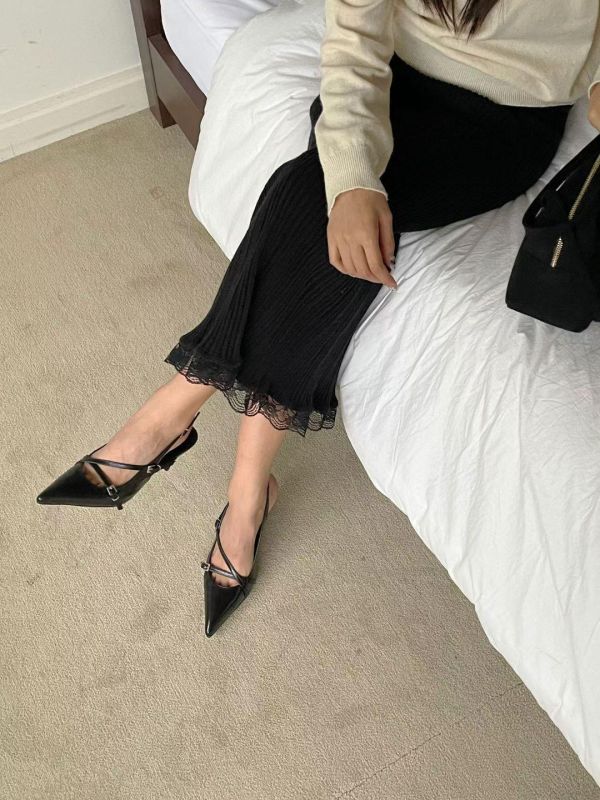 尖頭細扣帶皮革跟鞋(正常版/4公分) 