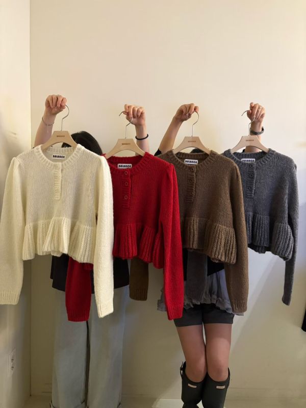 短版花邊針織上衣 