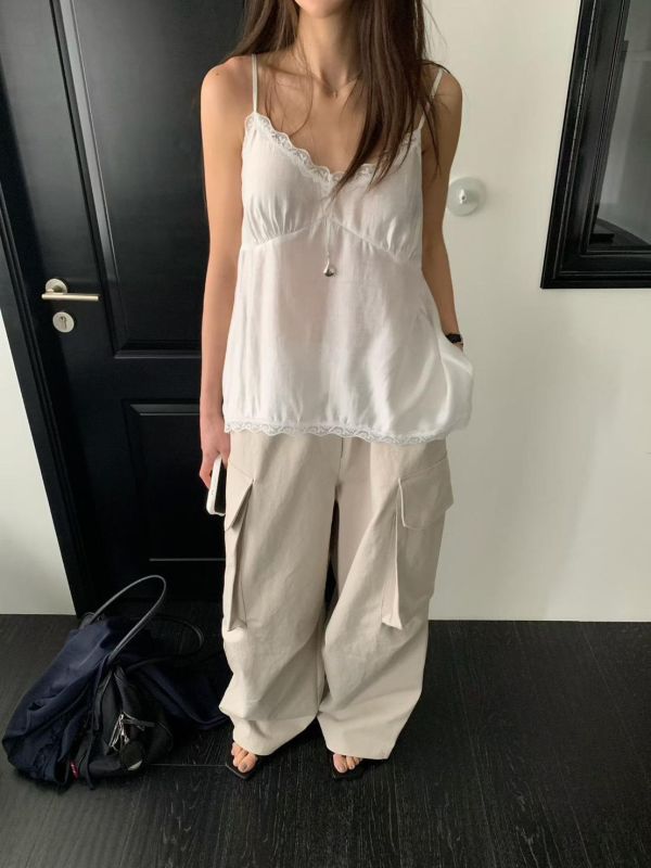 蕾絲圓弧絲綢背心 