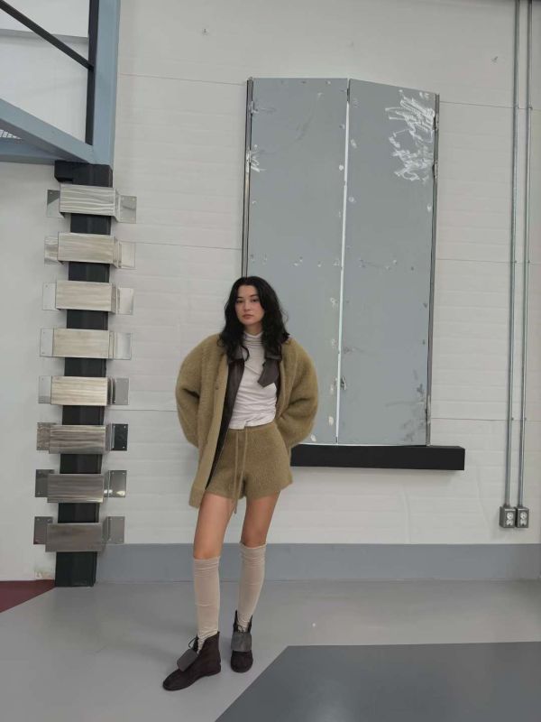 毛絨絨寬鬆罩衫/毛絨短褲 