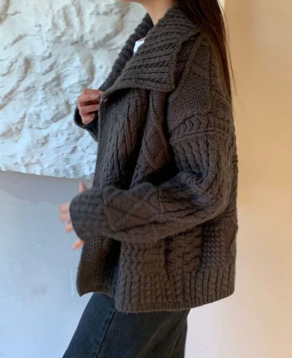大翻領毛衣針織衫 