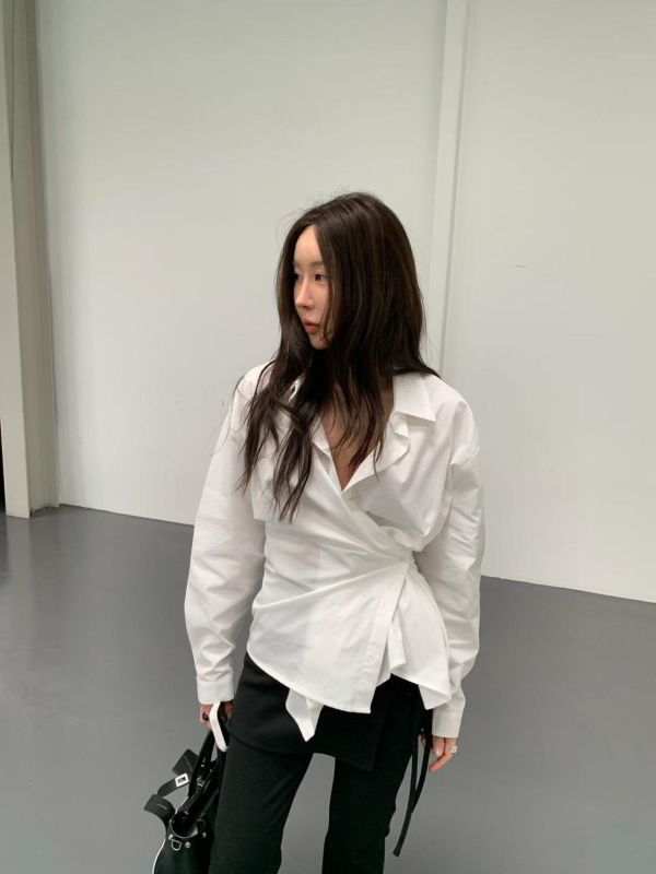 多種穿法扣腰挺版襯衫 