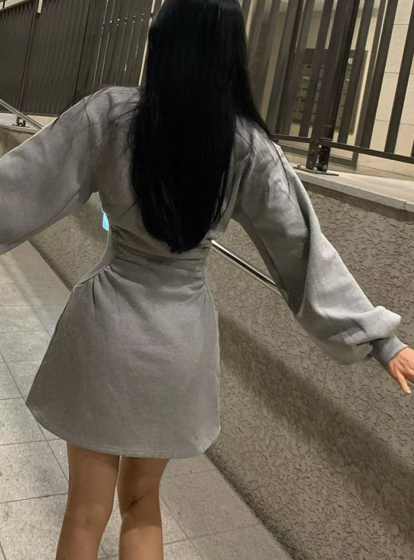 V領羅紋拼接腰身短洋裝 