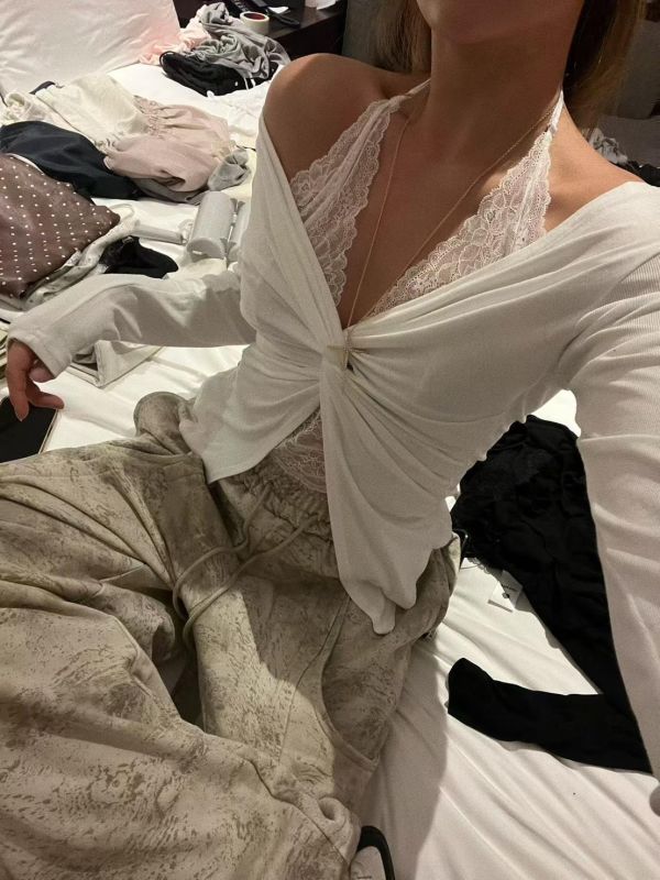 蕾絲假兩件性感上衣 