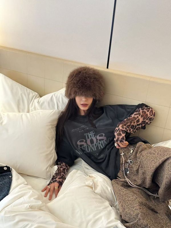 假兩件豹紋拼接長袖上衣 