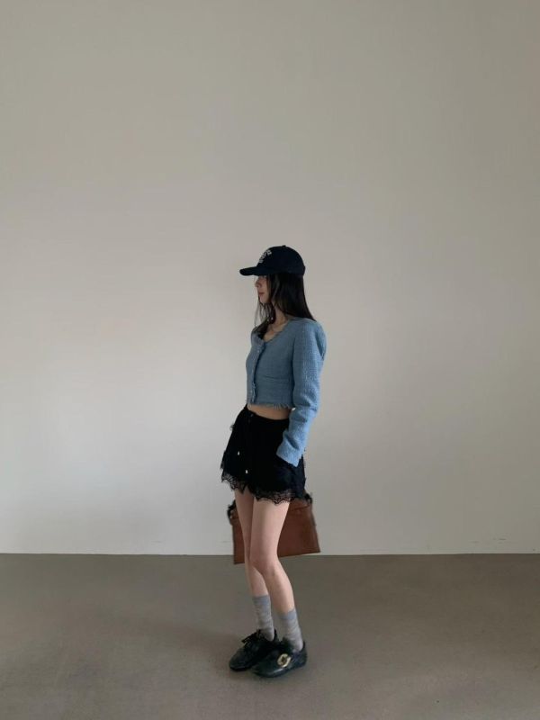 鬆緊腰蕾絲短褲 