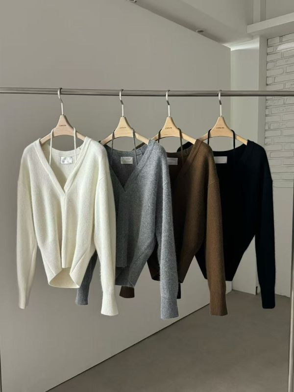 安哥拉羊毛繞脖上衣(羊毛65) 