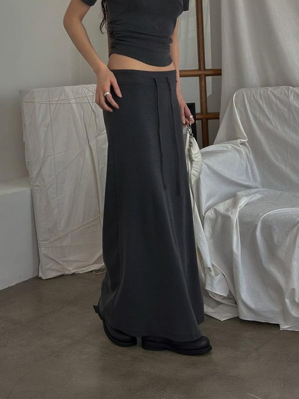 純色高腰抽繩長裙 