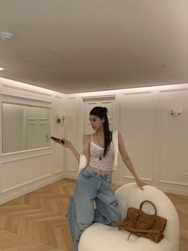 蕾絲美背吊帶背心 