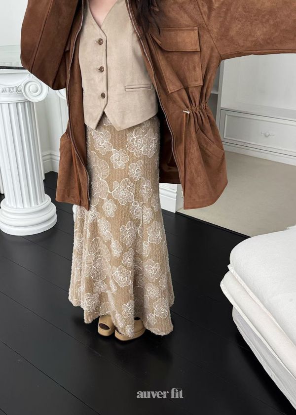 蕾絲花朵刺繡魚尾裙 