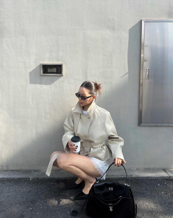 俐落短版綁帶風衣 