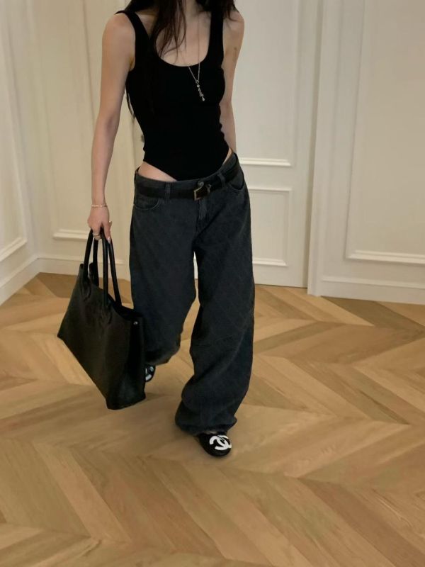 超辣寬肩包屁上衣 