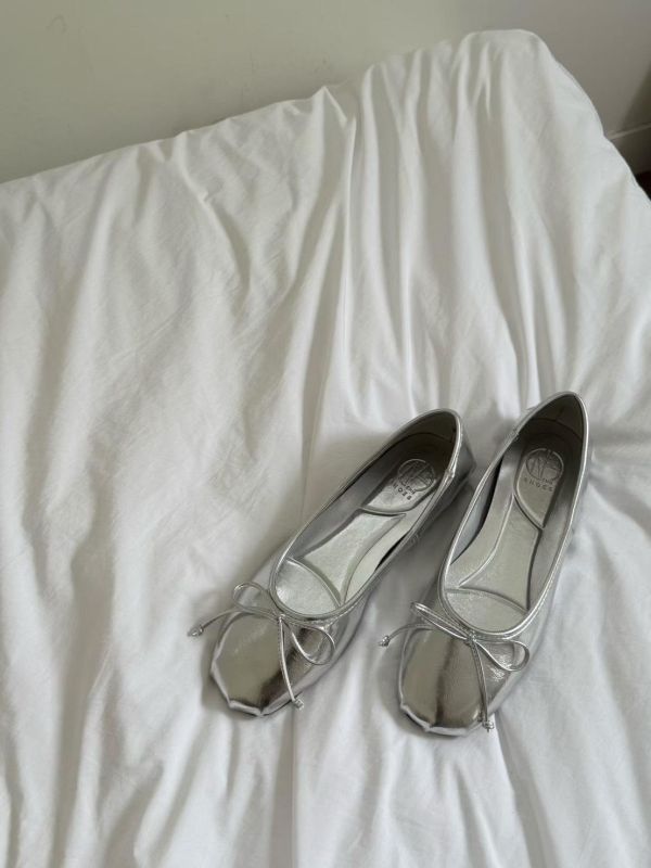 蝴蝶結圓頭平底娃娃鞋(偏小半號) 