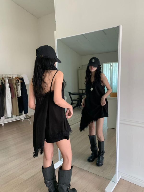 蕾絲拼接下擺不規則洋裝 