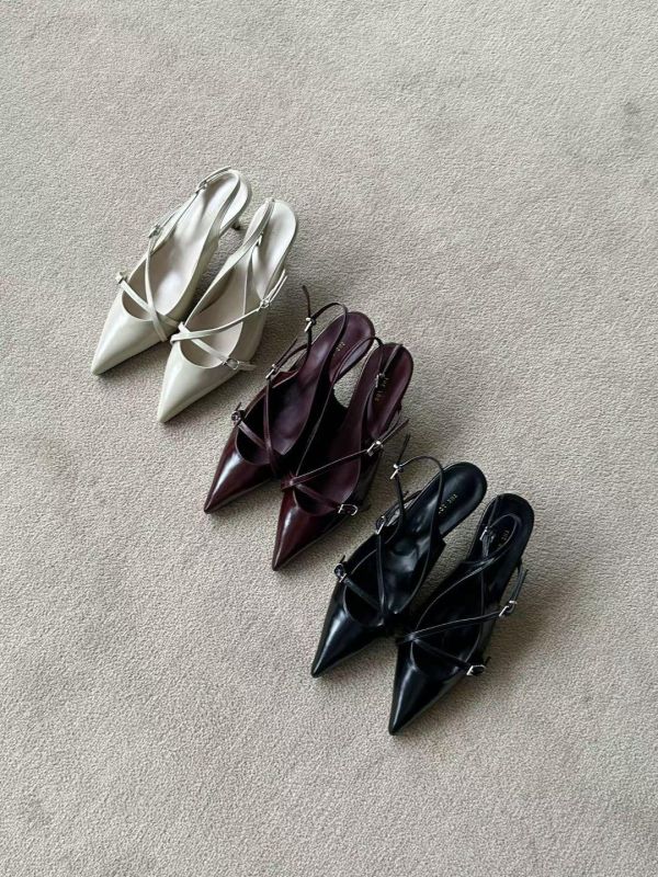 尖頭細扣帶皮革跟鞋(正常版/4公分) 