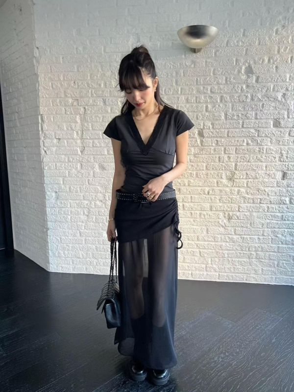 蕾絲性感小飛袖上衣 