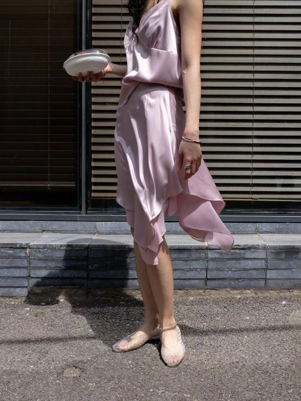 緞面背心/緞面不規則裙 