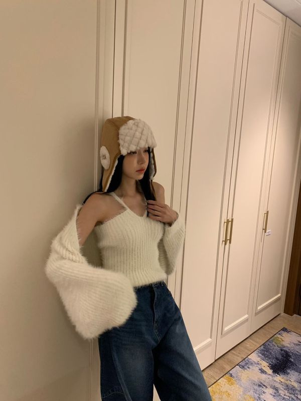 掛脖毛絨背心+毛絨小外套Set 