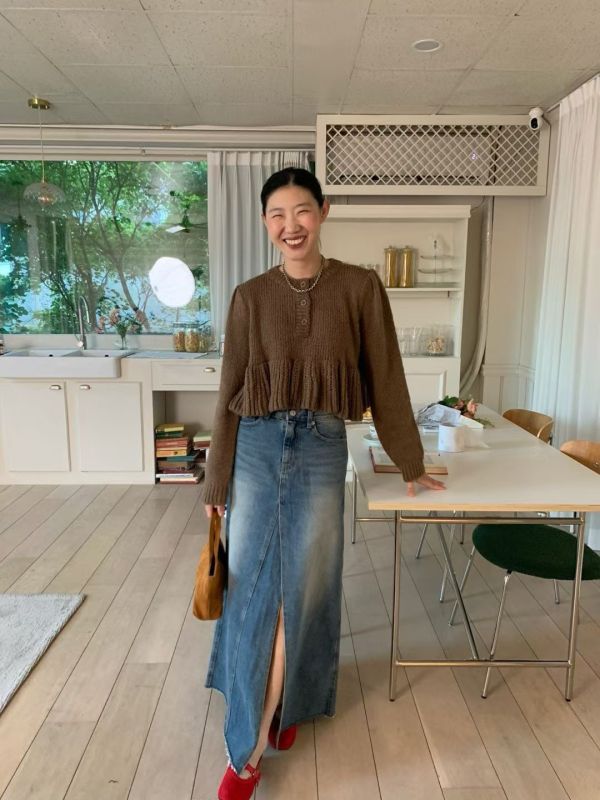 短版花邊針織上衣 