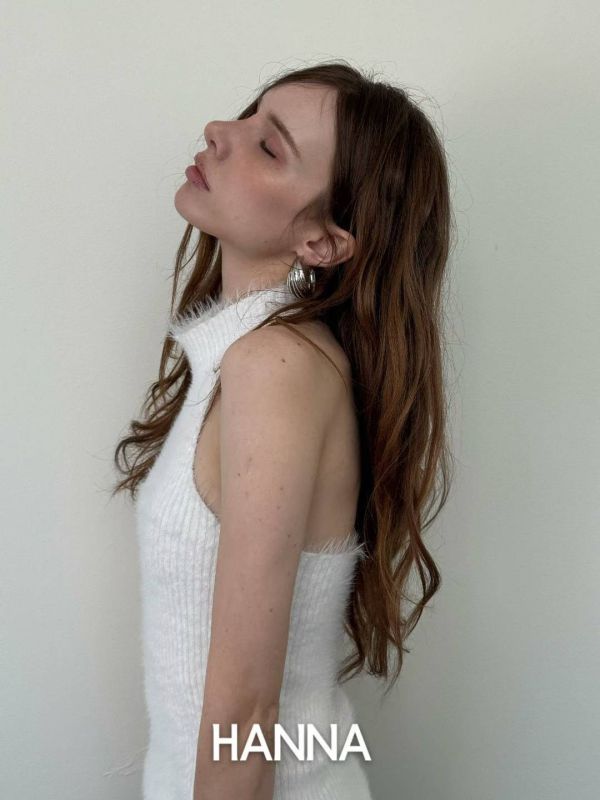 高領削肩針織背心 