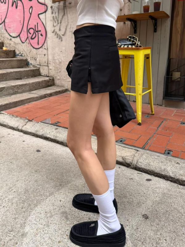 辣款歐膩西裝短裙 