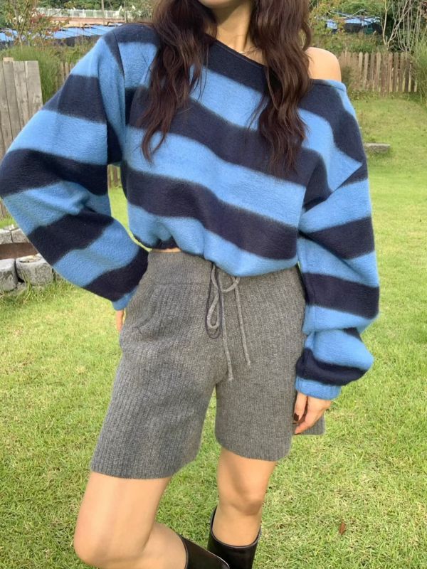 條紋撞色下擺縮口短版毛衣 