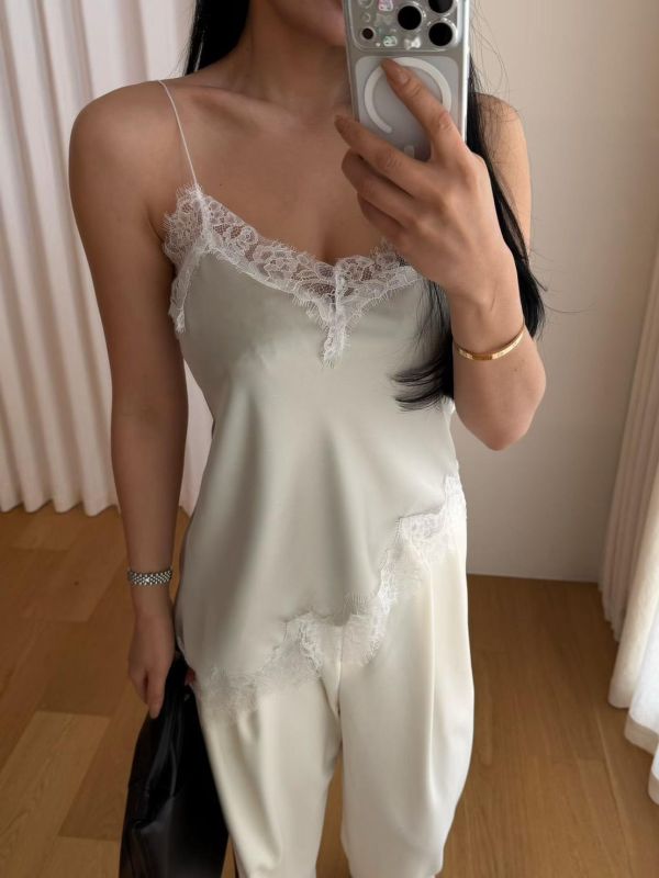 V領蕾絲拼接吊帶背心 