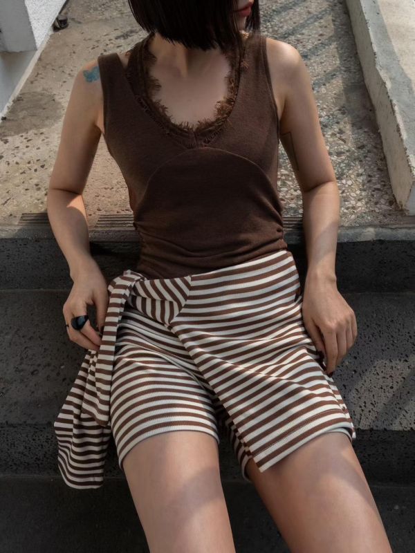 繞脖蕾絲假兩件背心 