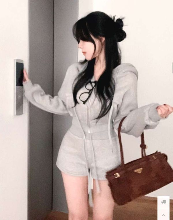 連帽短版拉鍊外套/抽繩短褲 