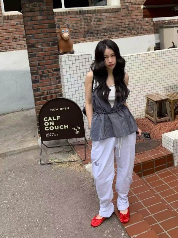 花邊V領細肩背心 