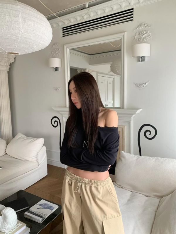 蕾絲棉質短版上衣 