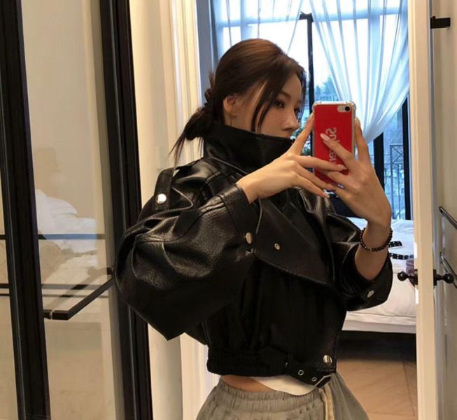 翻領釦帶皮革外套 