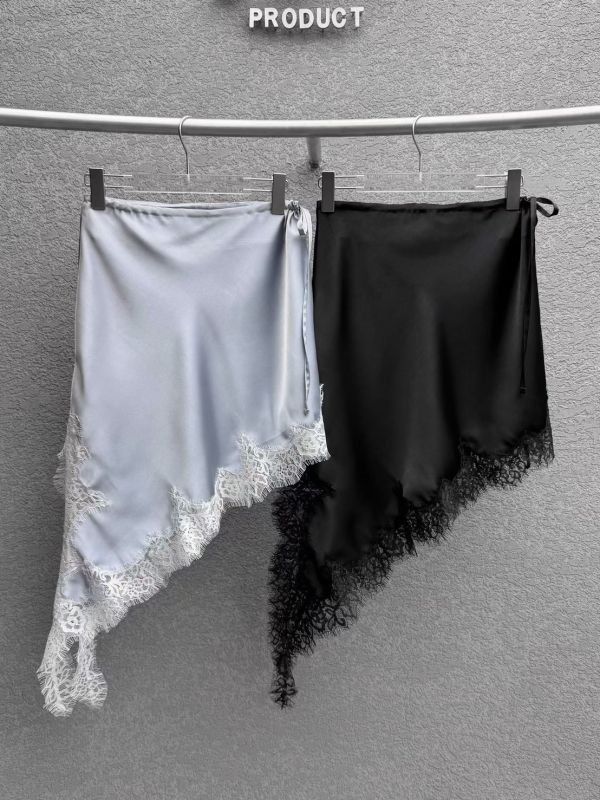 蕾絲花邊緞面裙 