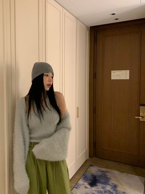 掛脖毛絨背心+毛絨小外套Set 