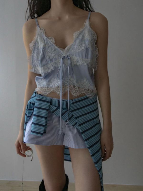 細肩綁帶蕾絲緞面背心 