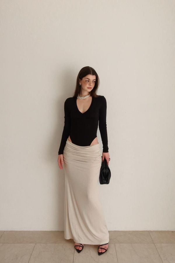 V領包屁長袖上衣 