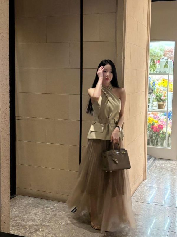 腰帶顯瘦無袖背心 