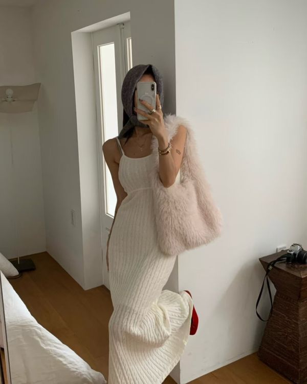 月牙型澎湃皮草包 