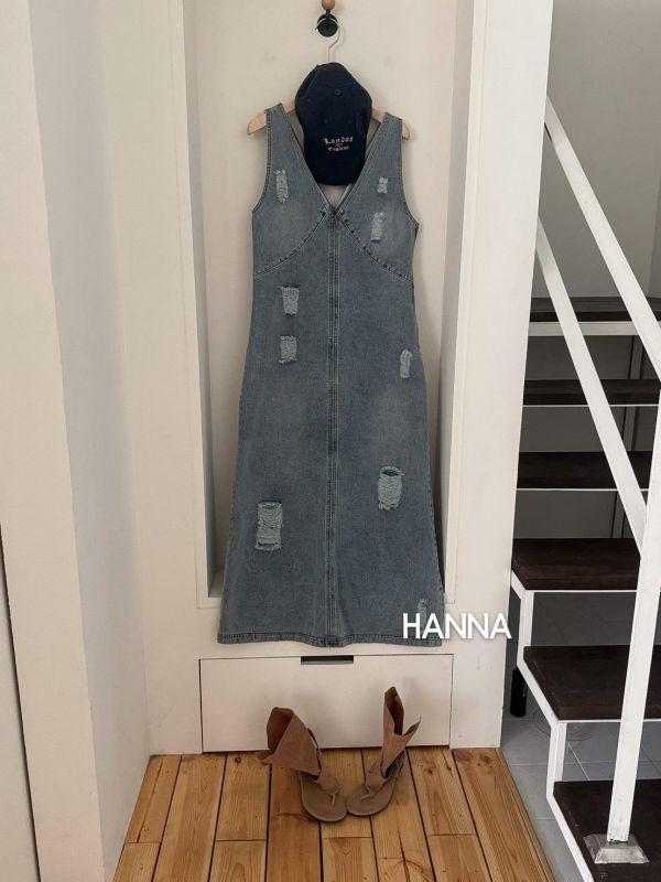 V領破洞設計牛仔洋裝 