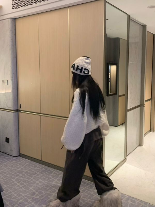 羊毛手工編織外罩 