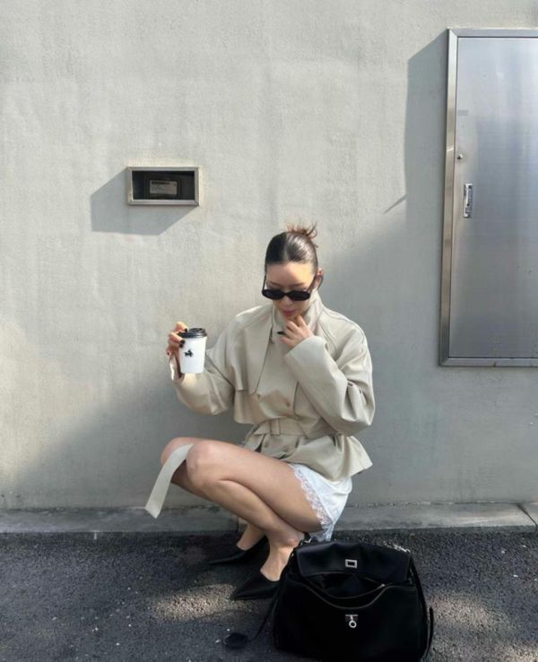 俐落短版綁帶風衣 