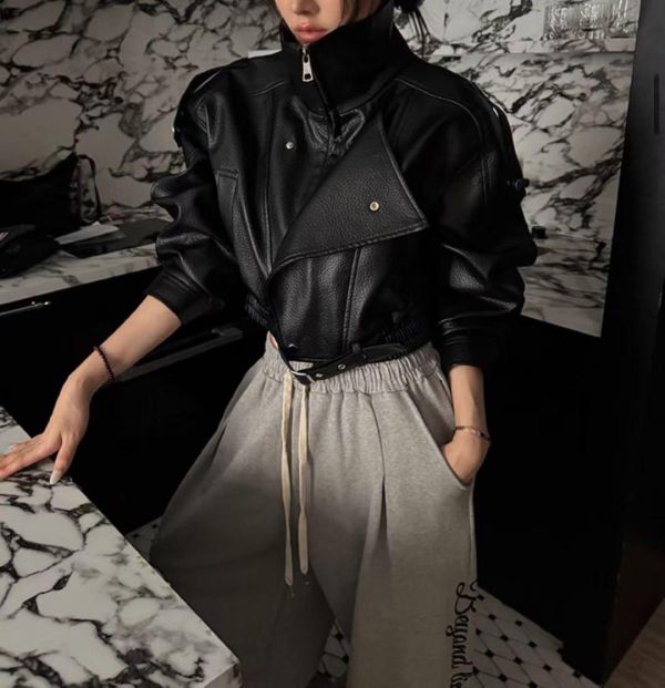 翻領釦帶皮革外套 