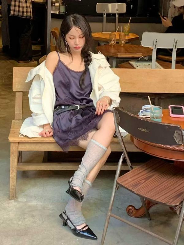 蕾絲花邊吊帶背心洋裝 