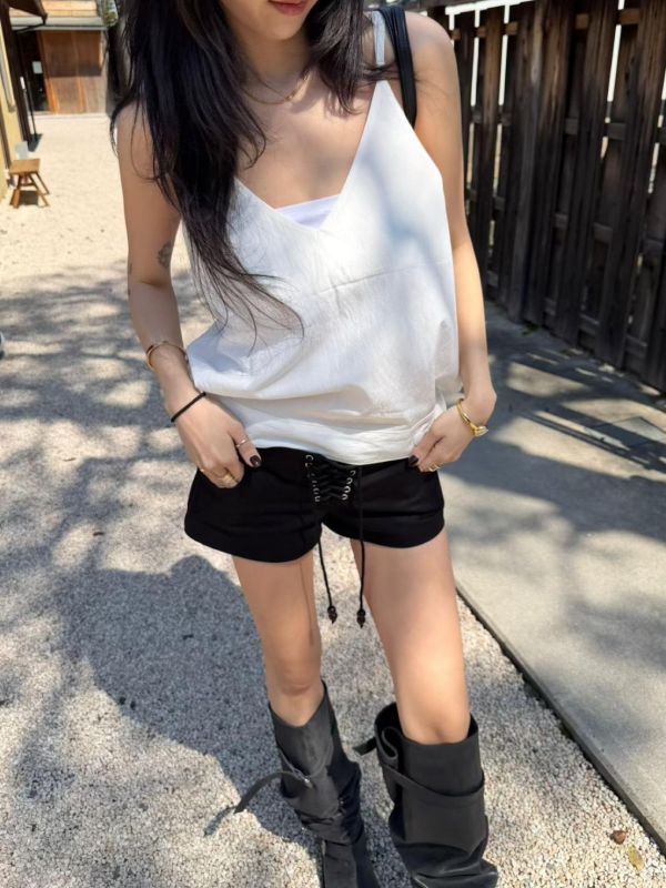 綁帶串珠低腰短褲 