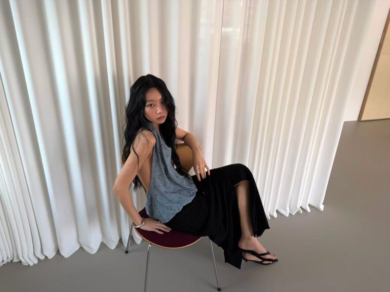 不收邊開衩棉質長裙 