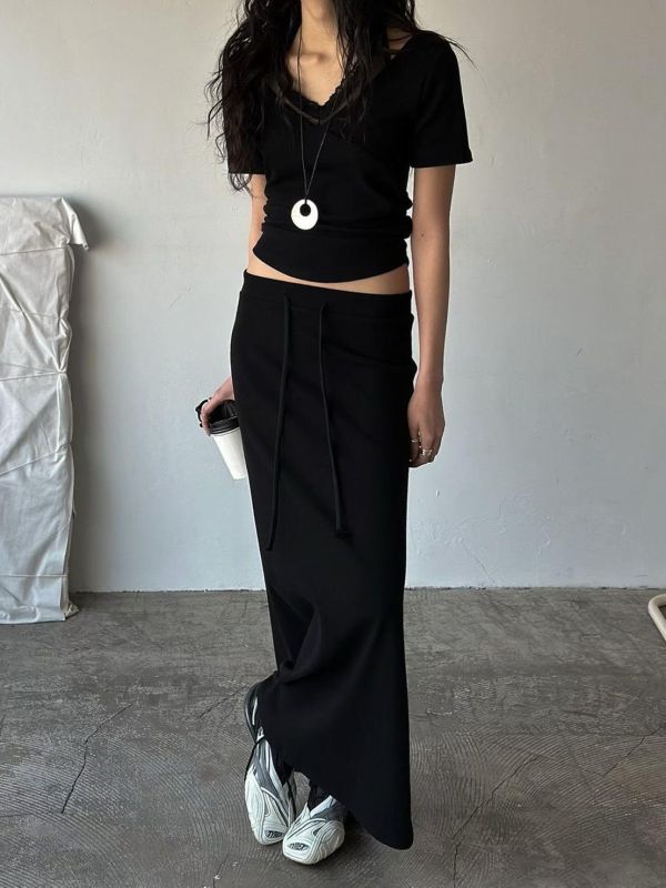 純色高腰抽繩長裙 