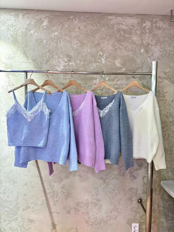 V領針織衫+蕾絲背心Set 