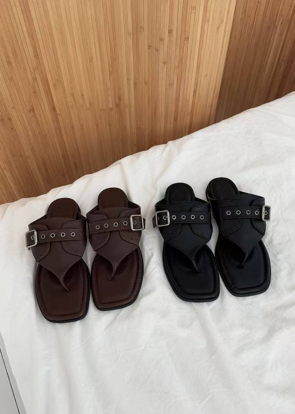 軟皮革金屬扣頭夾腳涼鞋(正常版) 